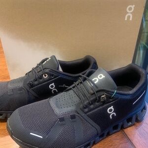 Men’s Cloud 5 tennis shoe